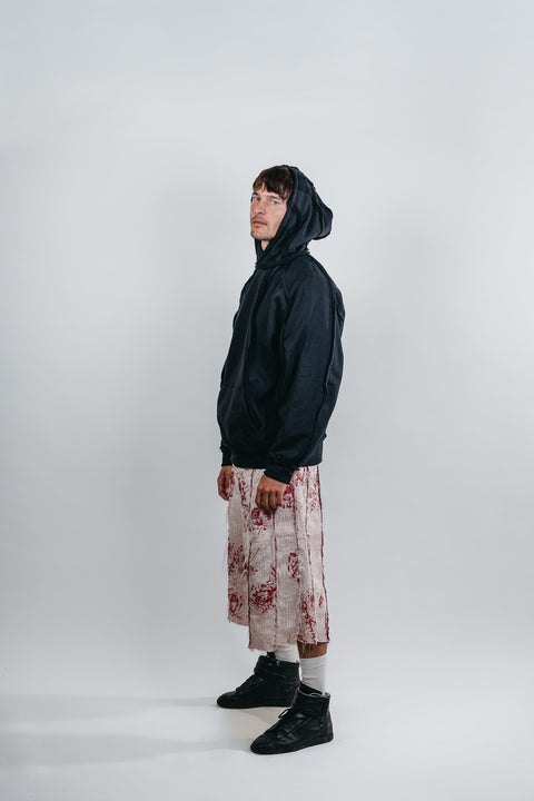 Sudadera negra cortes